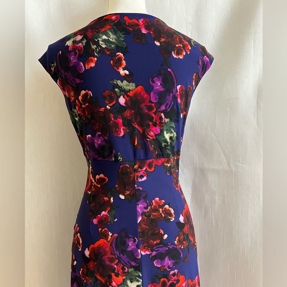 Stretchy, beautiful, multiple colored dress - Picture 7 of 9